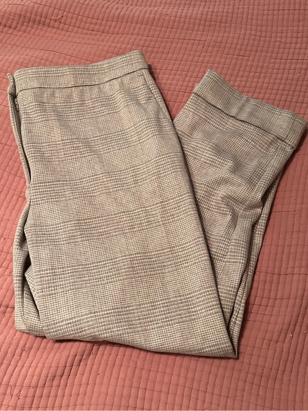 Ann Taylor Dress Pants in Light Gray Plaid